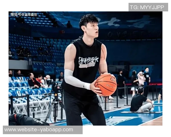 曾凡博亮相澳门布鲁克林篮网全队正式抵达开启新征程 曾凡博亮相澳门布鲁克林篮网全队正式抵达开启新征程